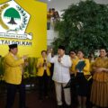 momen-hormat-prabowo-bersama-para-seniornya-di-tasyakuran-hut-ke-59-golkar