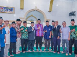 selain-imbangi-modernisasi,-bobby-nasution-ingin-masjid-mandiri-bermanfaat-bagi-warga-sekitar