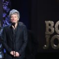 jon-bon-jovi-dinobatkan-sebagai-person-of-the-year-2024-oleh-musicares