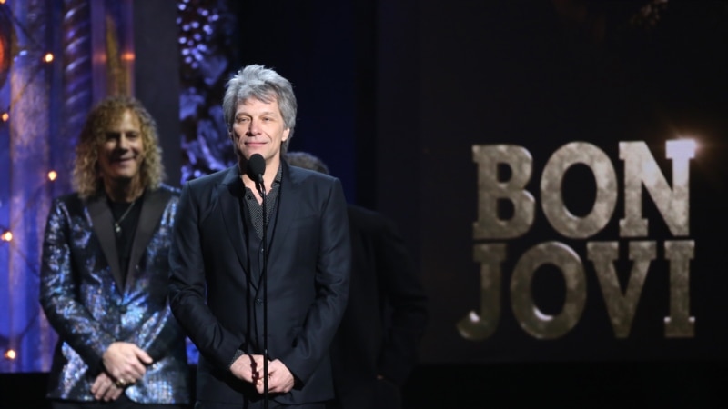 jon-bon-jovi-dinobatkan-sebagai-person-of-the-year-2024-oleh-musicares