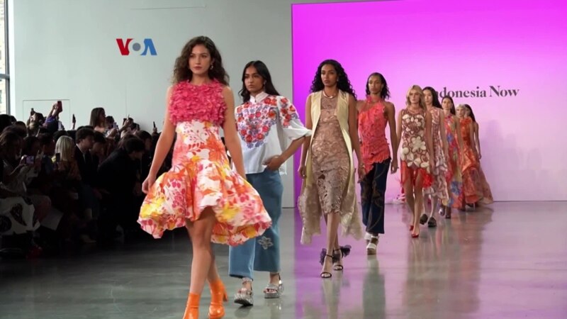 dunia-kita-“our-world,-my-story”:-desainer-indonesia-di-new-york-fashion-week-the-shows