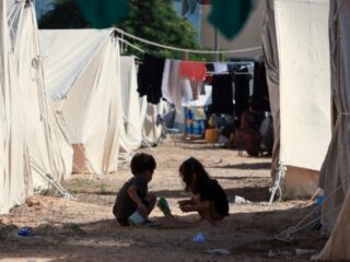 kamp-tenda-pengungsi-palestina-di-gaza-selatan-yang-traumatis