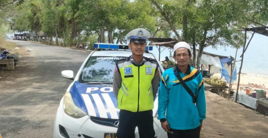 guna-ciptakan-rasa-aman-sat-lantas-polres-bangka-barat-lakukan-patroli-di-tempat-wisata