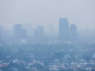 Kualitas Udara di Jakarta Duduki Posisi Ketiga dengan Kota Terburuk di Dunia