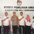 kapolresta-deli-serdang-kunjungi-kpu-dan-bawaslu-deli-serdang,-jalin-silaturahmi