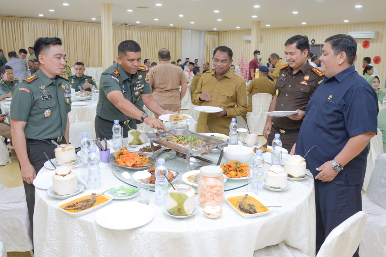 sambut-kunker-danrem-022/pt,-bupati-darma-wijaya-perkenalkan-ragam-kuliner-sergai