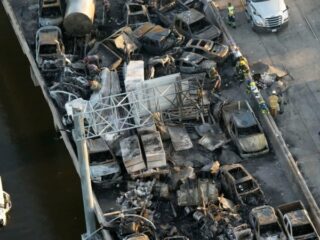 “Superfog” Akibat Kebakaran Rawa di Louisiana Picu Kecelakaan Lalin, 7 Tewas