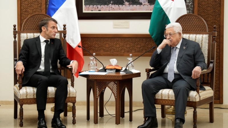 presiden-prancis-bertemu-presiden-palestina-di-ramallah