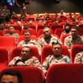 motivasi-bagi-anggota-polri-dan-bhayangkari,-polres-pamekasan-nobar-aku-rindu