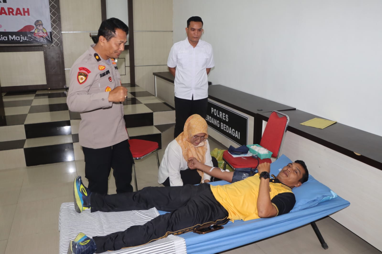 polres-sergai-gelar-donor-darah-bersama-wartawan