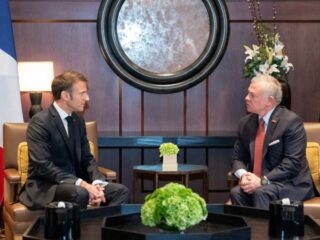 Presiden Prancis Bertemu Raja Yordania untuk Cegah Eskalasi Regional