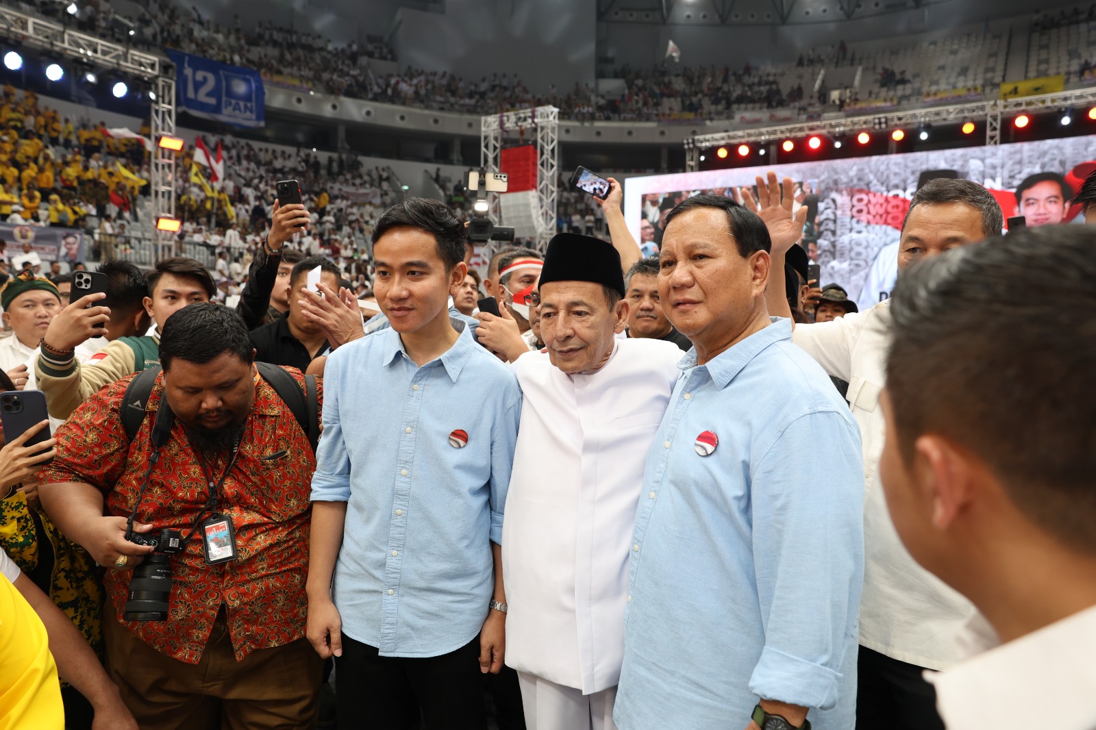 habib-luthfi-puji-prabowo-pilih-gibran-jadi-cawapres:-pilihan-tepat