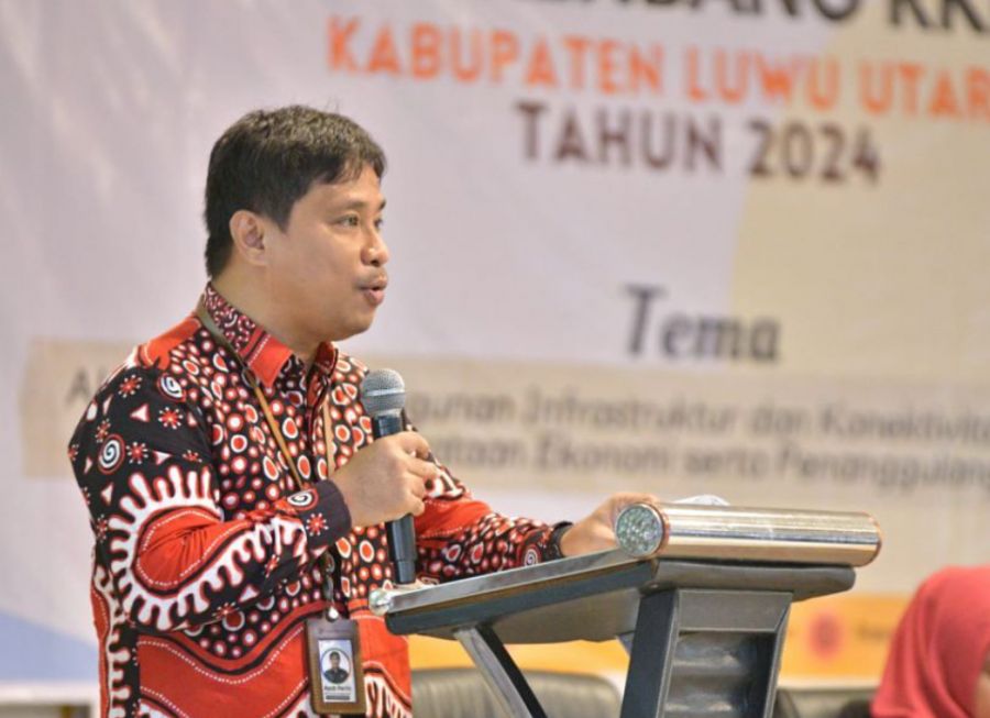 kepala-bps-ayub-parlin-ampulembang-menyebut-angka-kemiskinan-di-luwu-utara-mengalami-penurunan