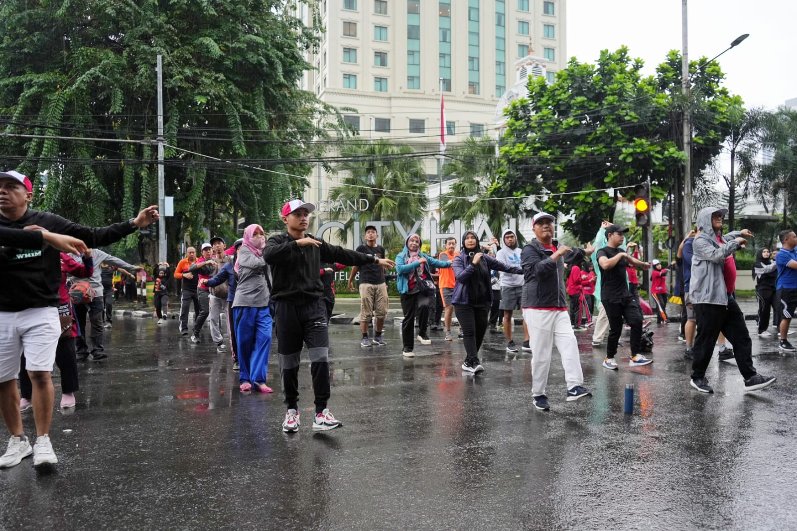 cfd-medan-dimeriahkan-dengan-lomba-senam-hajar-serangan-fajar