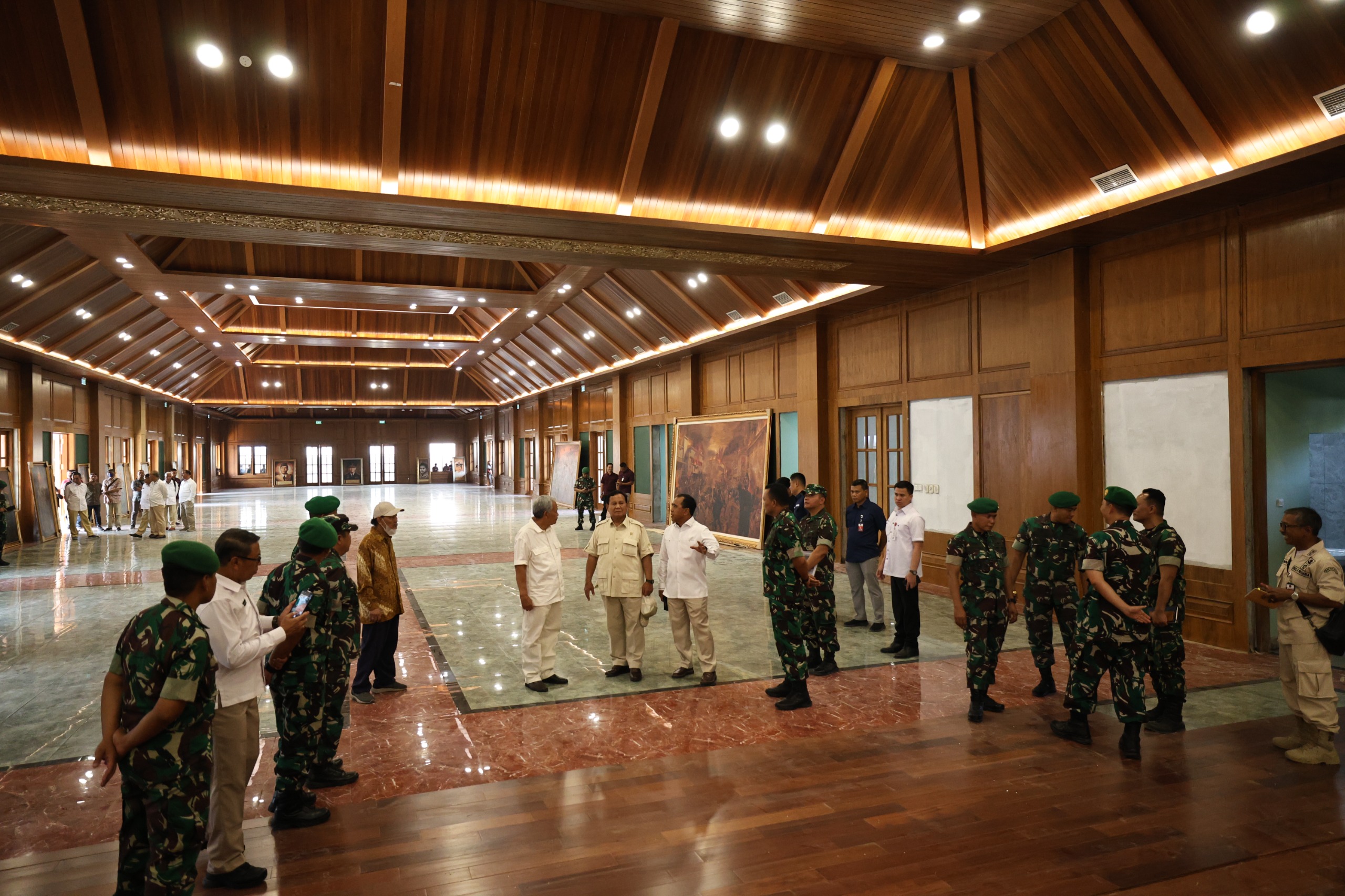 hardjanto,-pelukis-dari-yogyakarta-yang-doakan-prabowo-menjadi-presiden