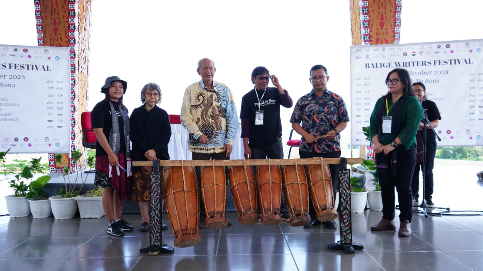 melalui-balige-writers-festival-2023,-merawat-budaya-kembali-ke-akar-“mulak-tu-bona”