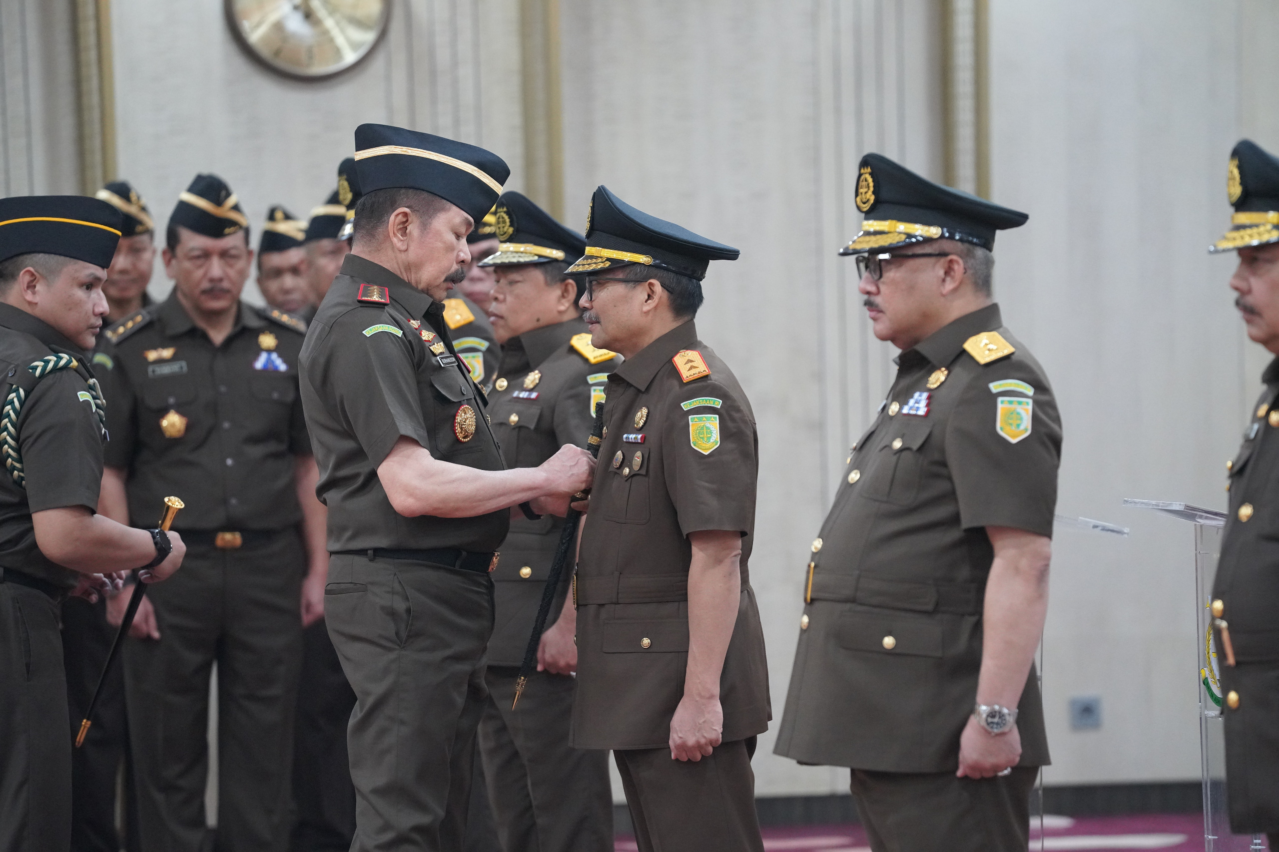 jaksa-agung-lantik-dr-yulianto,-sh,-mh-selaku-kepala-kejaksaan-tinggi-sumatera-selatan.