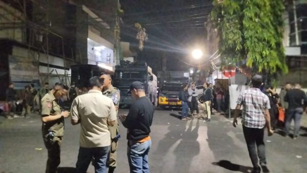 Bersenjata Lengkap, Polisi Jaga Ketat Pasar Butung Makassar