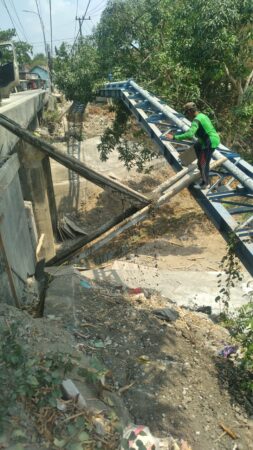 Selain Abaikan K3, Proyek Pelebaran Jembatan ini Jadi Sorotan Publik