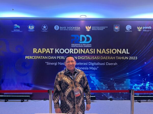 Bupati Taliabu Aliong Mus Hadiri Rakor Bersama Presiden RI