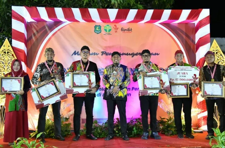 bupati-sumenep-award-2023-mendorong-camat-dan-lurah-untuk-lebih-kreatif-serta-bisa-berinovasi