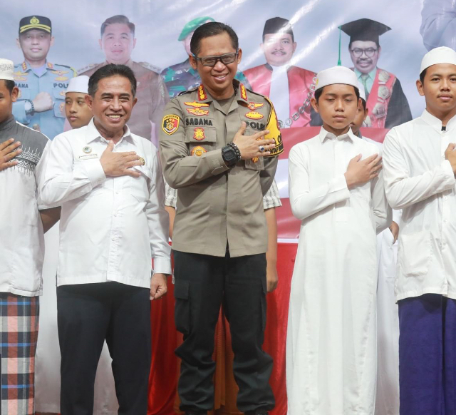 polda-kalsel-dan-polresta-banjarmasin-gelar-bhakti-sosial,-umkm,-dan-pasar-murah