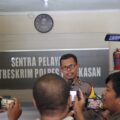 kurang-dari-24-jam-polisi-berhasil-bekuk-pelaku-penusukan-di-desa-bangkes