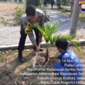 polsek-kepulauan-seribu-selatan-bersama-warga-tanam-bibit-pohon-untuk-reduksi-polusi-udara