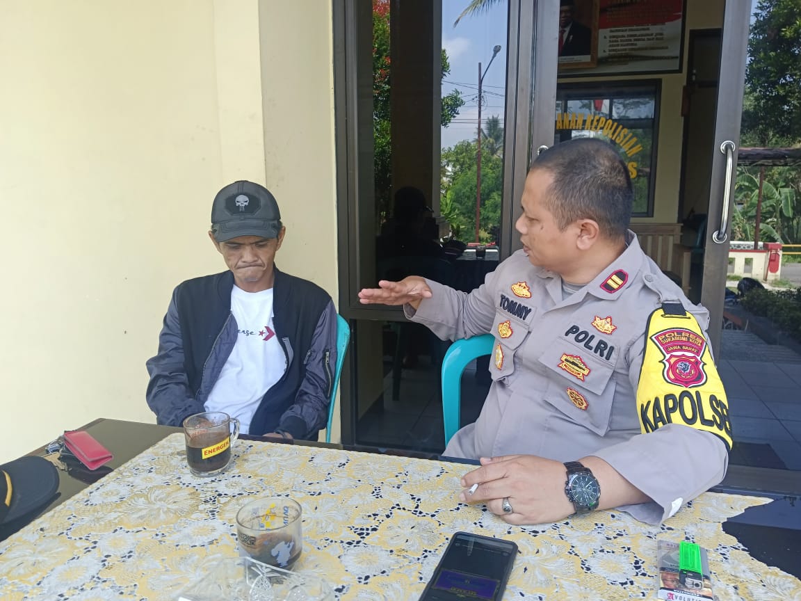 jalin-silaturahmi-dan-perkuat-sinergitas-kapolsek-kebonpedes-ngopi-bareng-bersama-awak-media