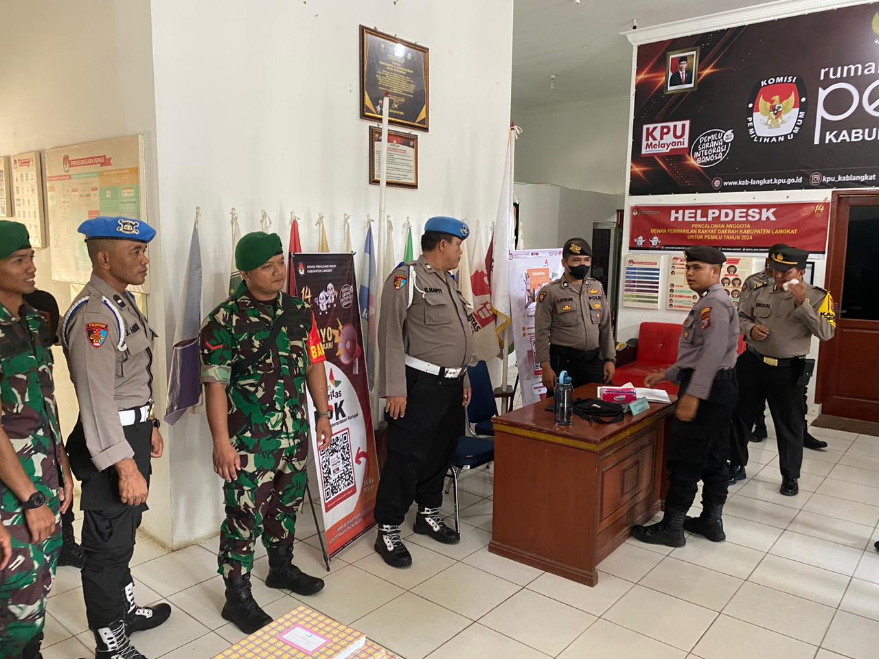 polres-langkat-bersama-tni-dan-pemkab-langkat-laksanakan-patroli-tiga-pilar