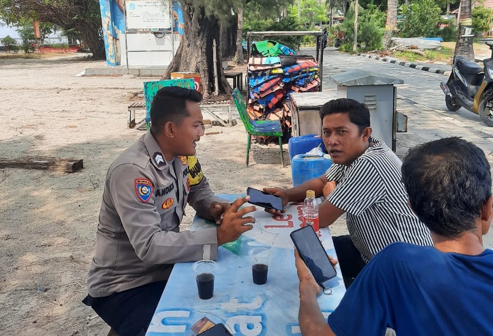 bhabinkamtibmas-pulau-tidung-bangun-sinergi-warga-dan-kepolisian-untuk-jaga-kamtibmas