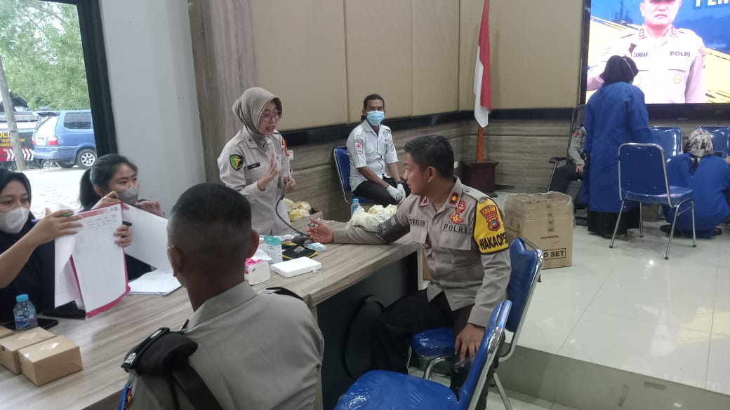 sambut-hut-polairud-ke-73,-satpolairud-polres-bangka-barat-gelar-donor-darah