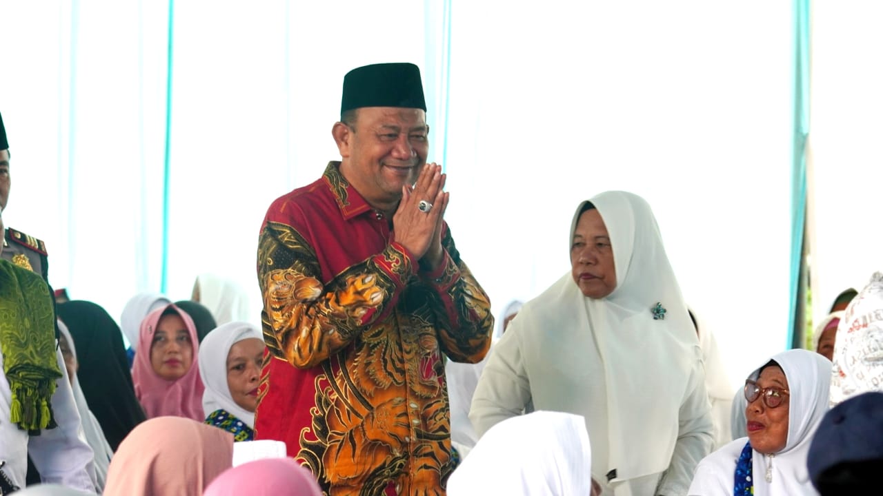 hadiri-tabligh-akbar-ponpes-al-habib-pangkalan-brandan,-syah-afandin-sedekahkan-rp-50-juta