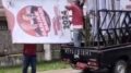 beredar-video-pemasangan-baliho-capres-menggunakan-kendaraan-plat-merah