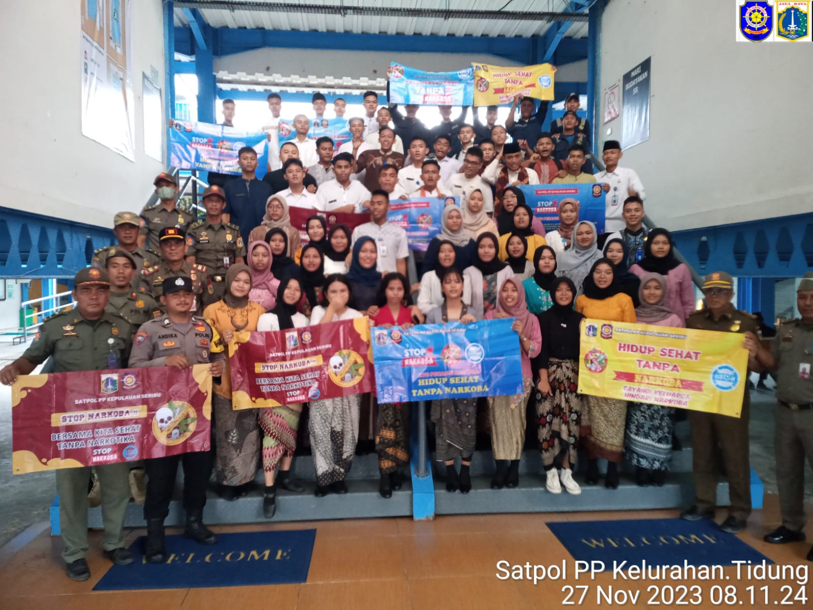 bhabinkamtibmas-pulau-tidung-rayakan-hari-guru-nasional-bersama-murid-smkn-61-jakarta