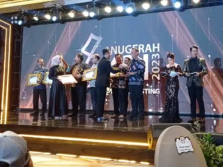 Pemprov Sulsel Raih Penghargaan Pemerintah Daerah Peduli Penyiaran di KPI Awards 2023