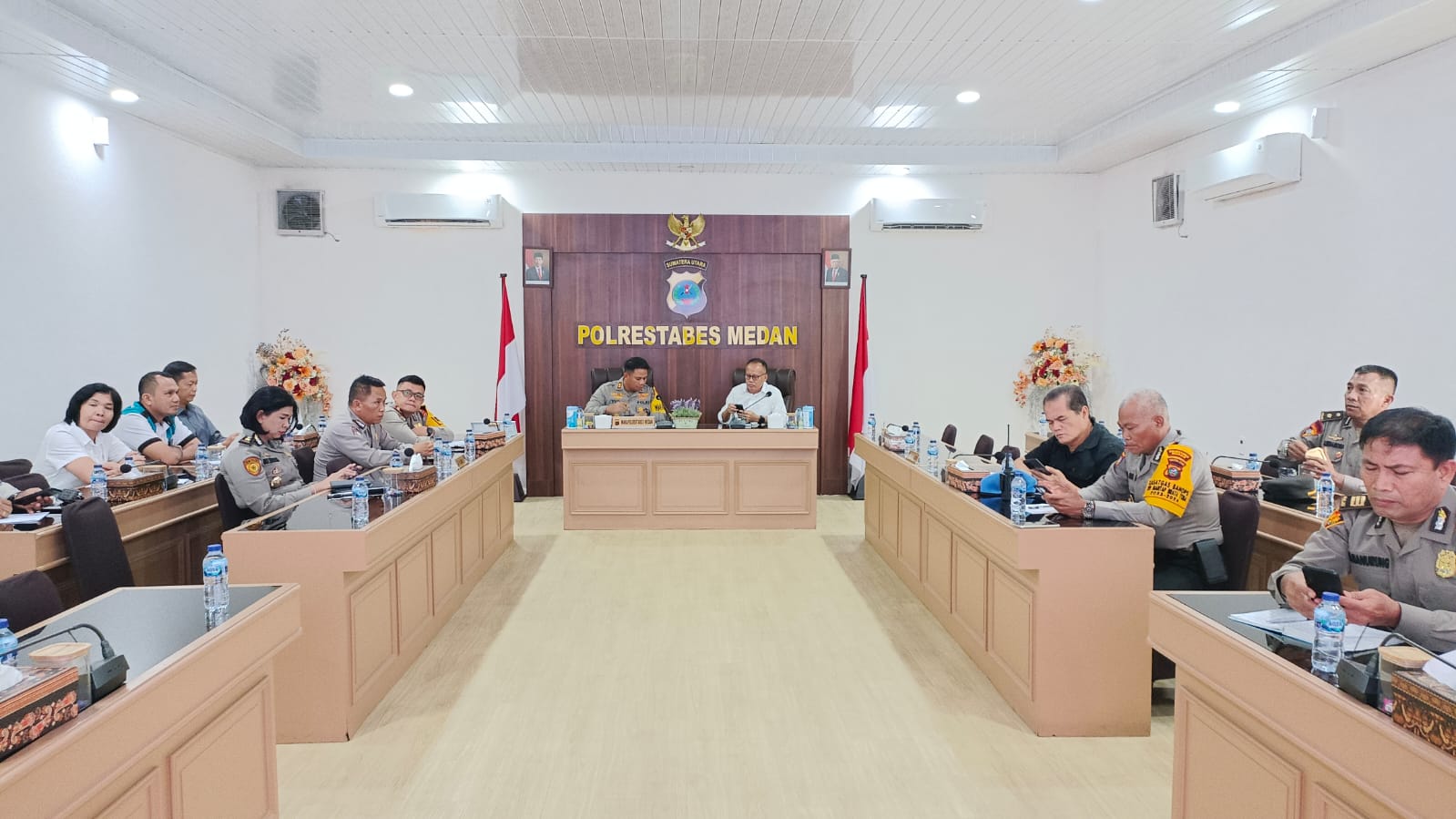 kapolda-sumut-gelar-rapat-kesiapan-pam-tahapan-kampanye-ops-mantab-brata-2023