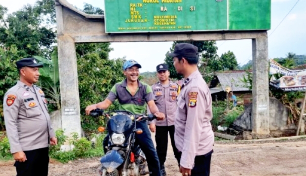 antisipasi-kriminalitas-anggota-polsek-rebang-tangkas-dalam-patroli-kryd-jelang-pemilu-2024.