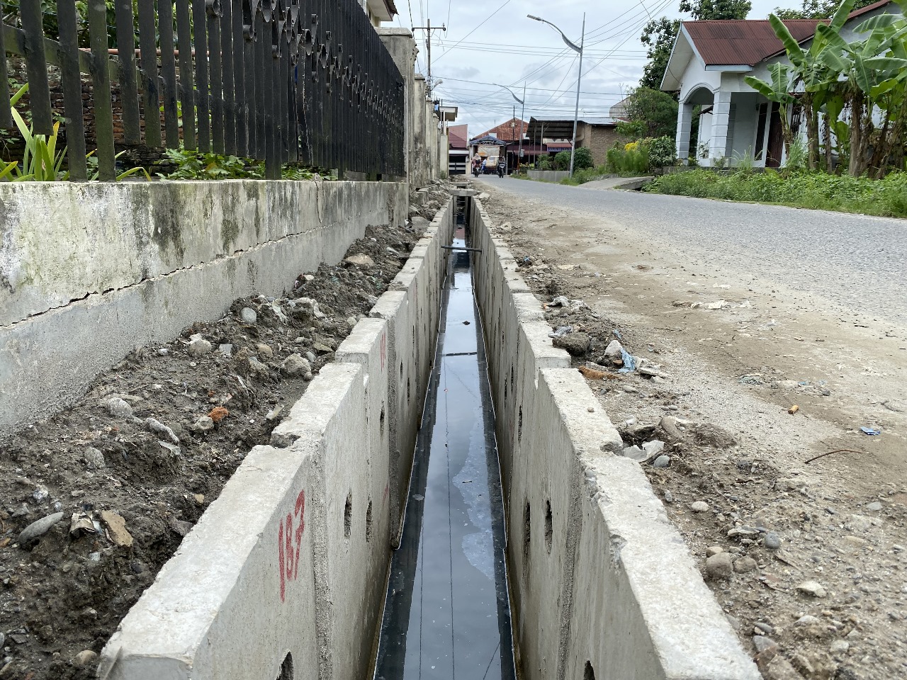 saluran-drainase-di-gang-markisa-harjosari-i-medan-amplas-selesai-dibangun