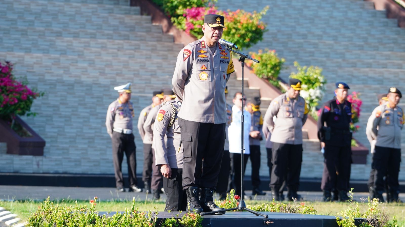 jelang-pemilu-2024,-kapolda-sulbar-minta-personel-jaga-kondisi-dan netralitas