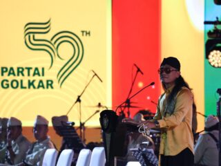 gus-miftah-ke-prabowo:-ketika-orang-cari-kekuranganmu-senyumin-aja