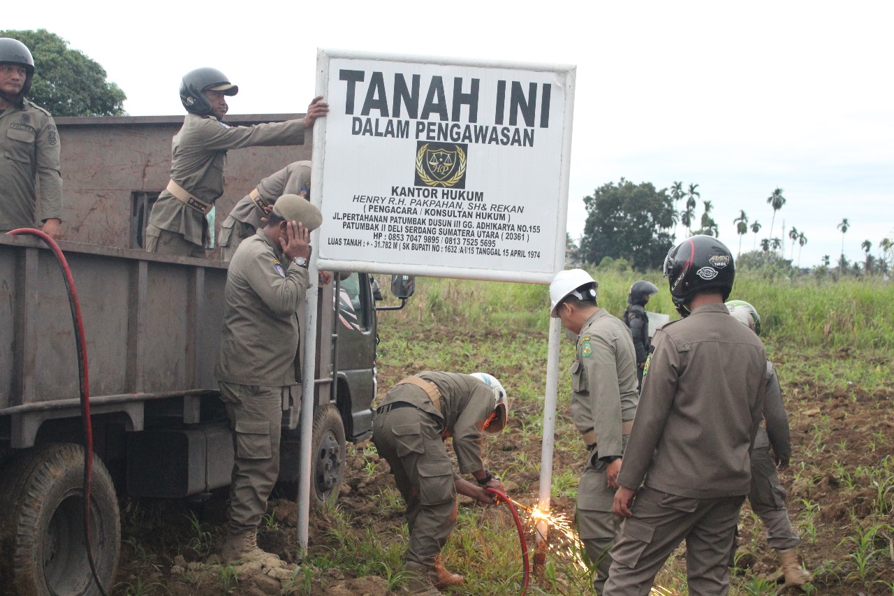 tim-gabungan-tertibkan-lahan-aset-pemko-medan-di-kelurahan-tanjung-selamat