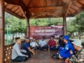 bhabinkamtibmas-pulau-lancang-gelar-jumat-curhat-untuk-dialog-dan-cari-solusi-bersama
