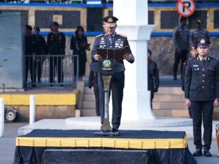 polda-metro-jaya-gelar-upacara-hari-pahlawan