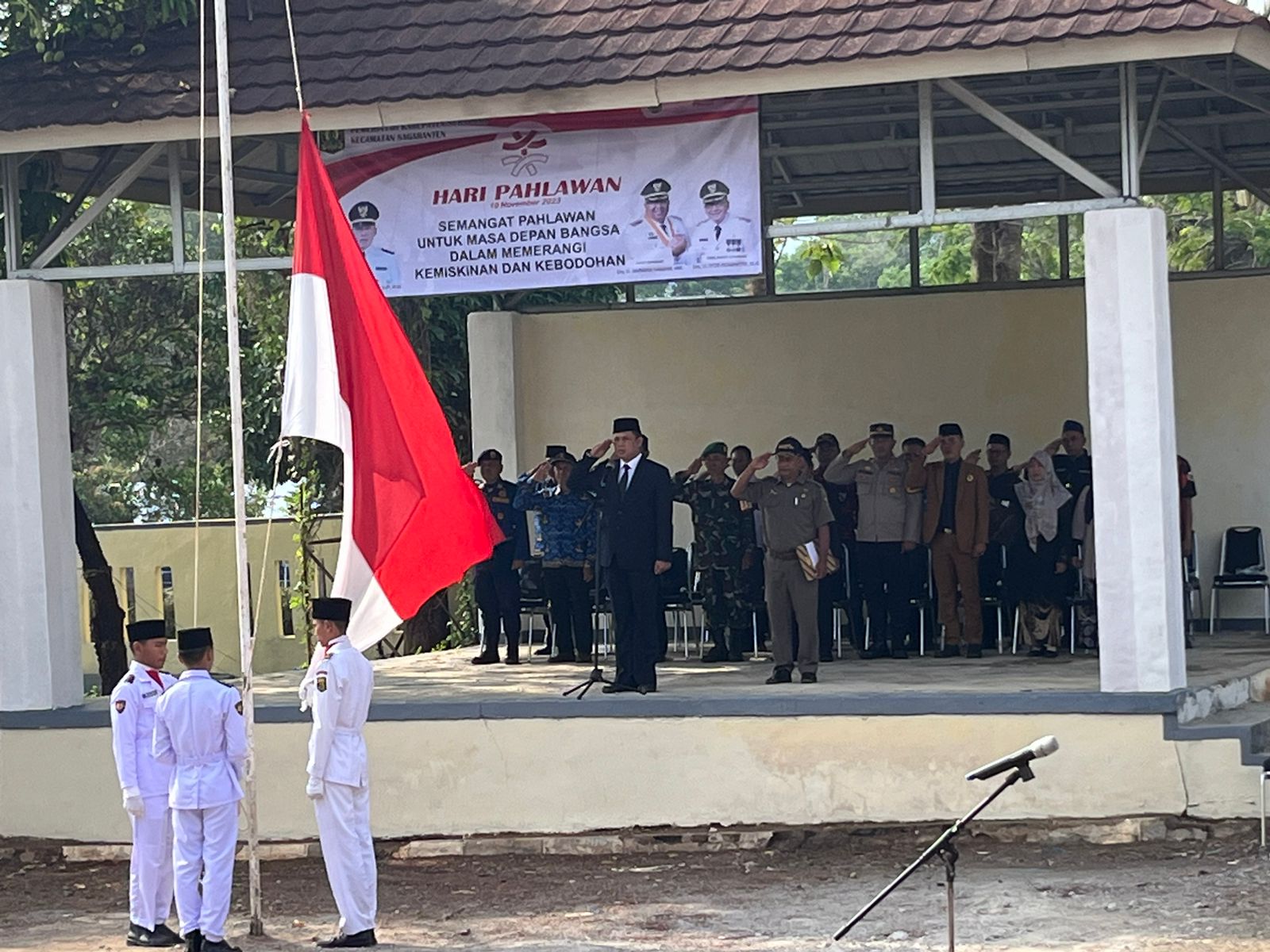 kecamatan-sagaranten-gelar-upacara-peringatan-hari-pahlawan