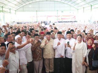 Prabowo Disambut Ribuan Santri di Ponpes Sunan Drajat: Saya Merasa Bersyukur