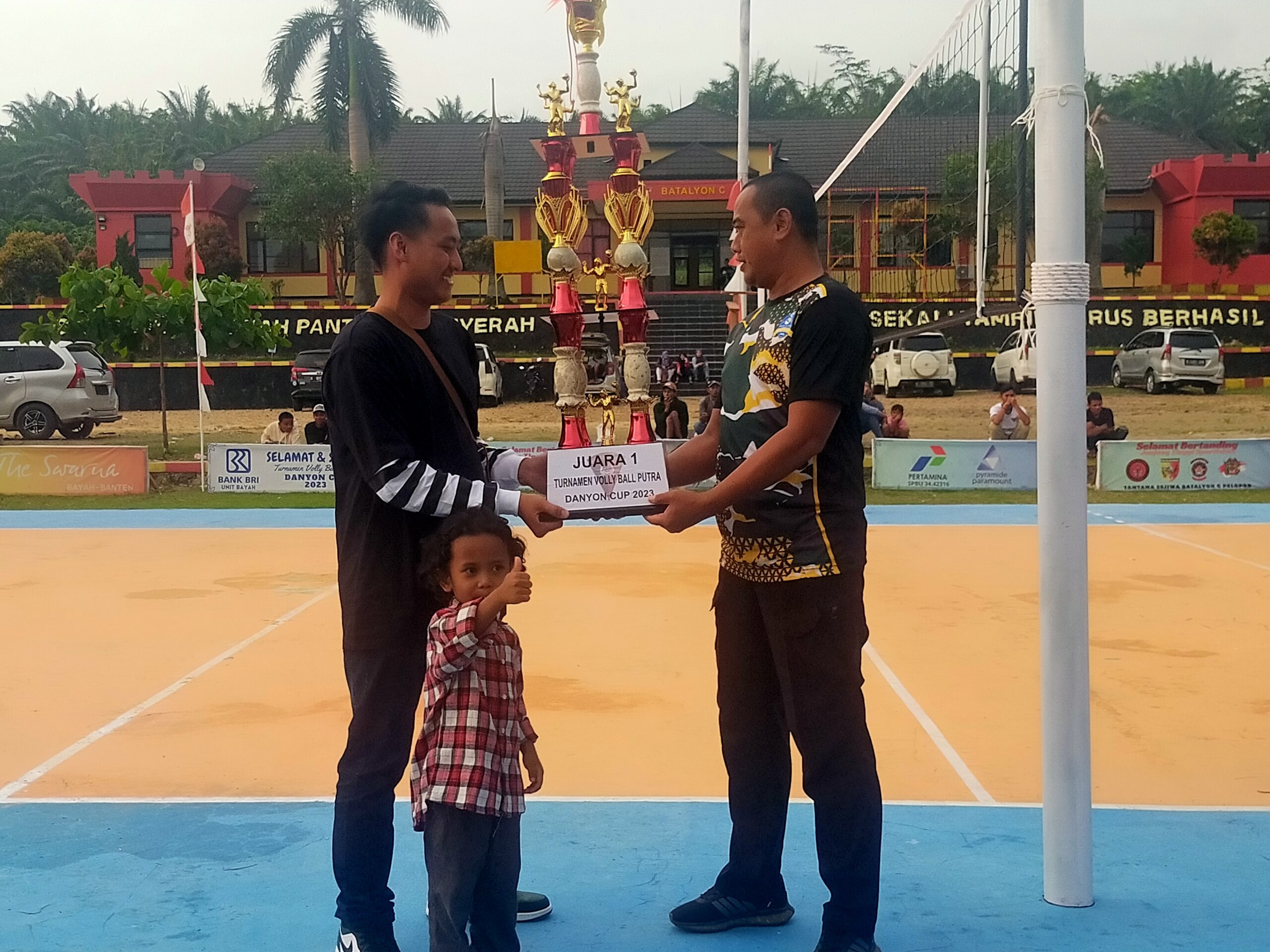 tim-abm.a,-cikoneng-juara-1-di-final-vollyball-danyon-cup-2023-lawan-tim-bayangkara-b