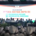 di-hadapan-ribuan-santri-nahdlatul-wathon-ntb,-muzani-paparkan-program-prioritas-prabowo