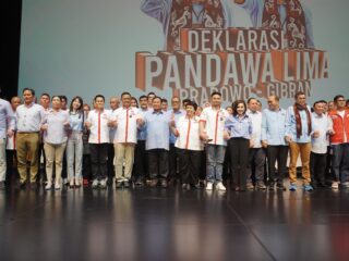 dapat-dukungan-dari-pandawa-lima,-prabowo:-ksatria,-tak-seperti-kurawa-selalu-marah-marah