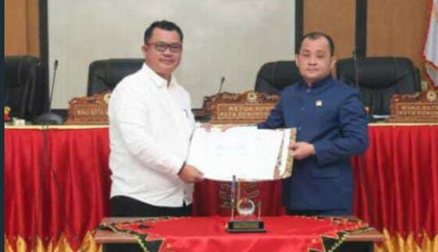 wawako-gunungsitoli-bacakan -ranperda-inisiatif-dprd